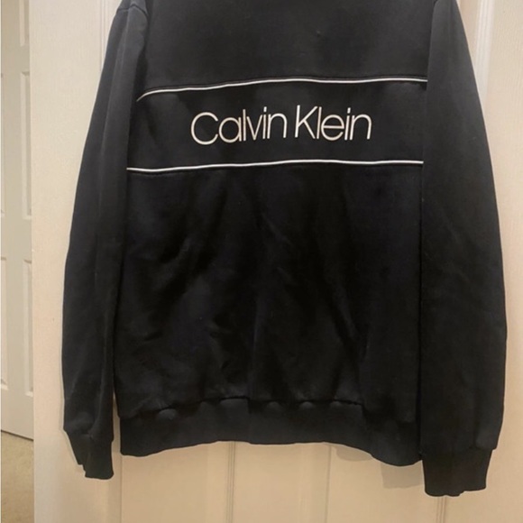 Calvin Klein sweatshirt - Picture 2 of 3